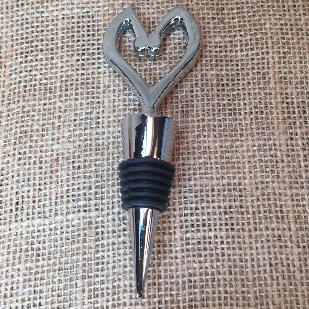 Chrome Heart Wine Bottle Stopper Silver Polished Metal Barware Accessory